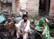 Sase crestini arsi de vii in Pakistan